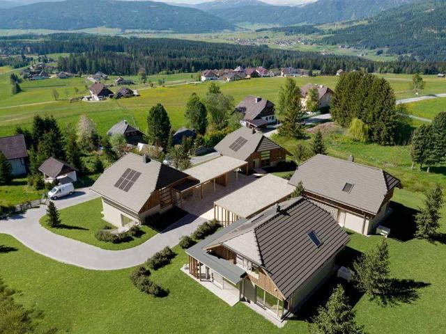 Lungauer Panorama Chalets: Exklusives Neubau Ferienhaus im sonnigen Mariapfarr im Salzburger Lungau