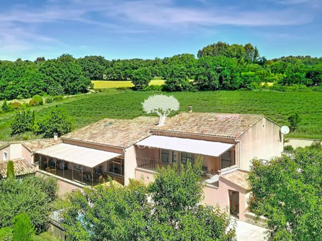 LUBERON Magnifique Propriété 5 chambres avec Vue Saignon
