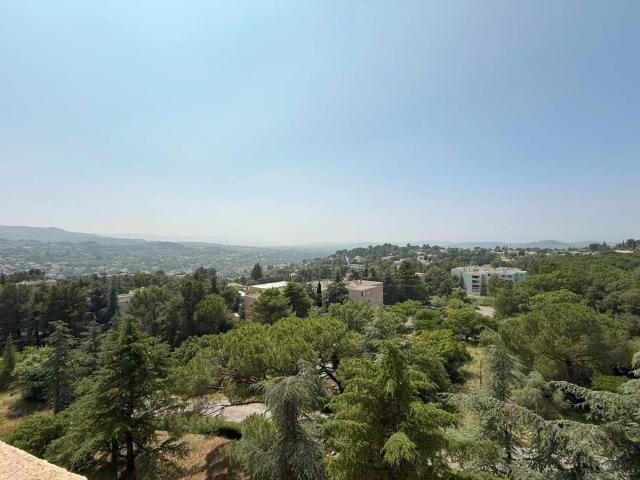 Luberon Apt Appartement T3 de 63m² 63m² Apt