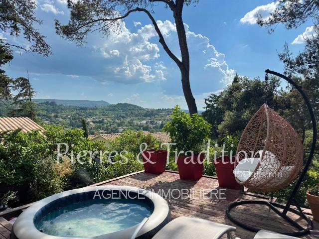 Luberon, belle maison avec terrain et vue 134m² Apt