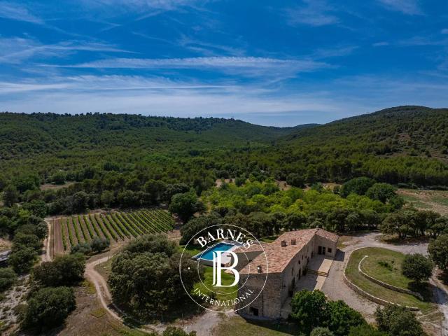 Luberon Sud – Relais De Poste Du 18Ème Siècle – 370 M² Habit. 370m² Aix en Provence