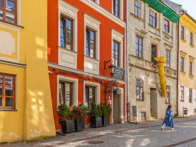Lublin, Stare Miasto: Zabytkowa kamienica z browarem i tarasem