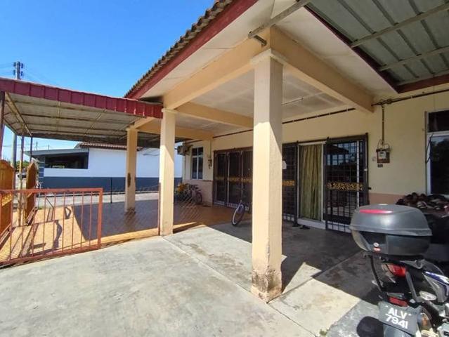 Lubok China Masjid tanah