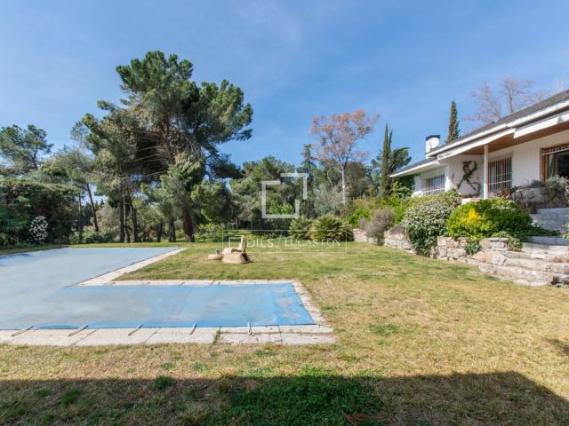 Lucas Fox se complace en presentar esta impresionante villa. 581m² Pozuelo de Alarcón