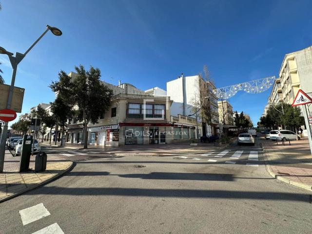 Lucas Fox se complace en presentar esta magnífica oportunida. 321m² Maó