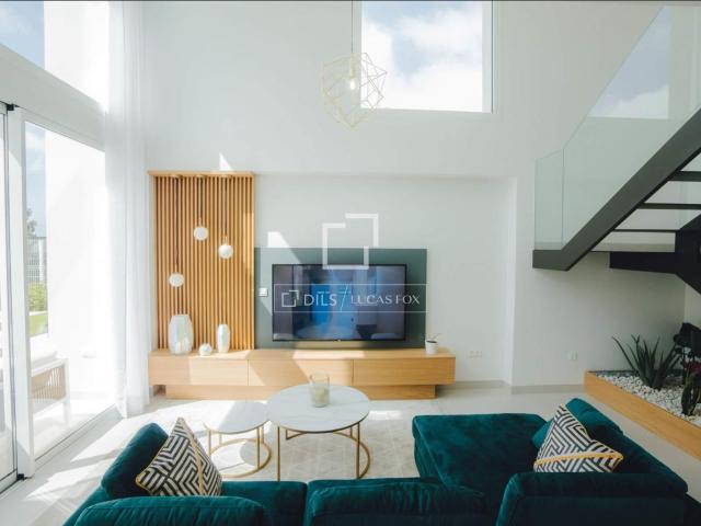 Lucas Fox se complace en presentar esta villa en una promoci. 160m² Finestrat