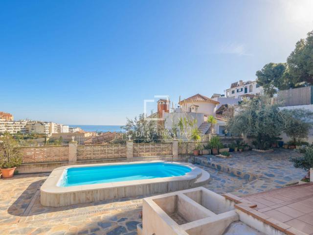 Lucas Fox presenta en exclusiva esta magnífica villa indepen. 341m² La Cala del Moral