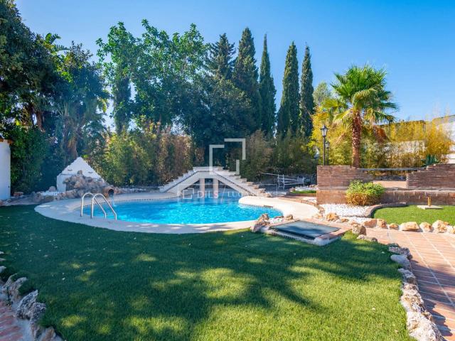 Lucas Fox presenta esta villa en una de las zonas más tranqu. 630m² El Castillo