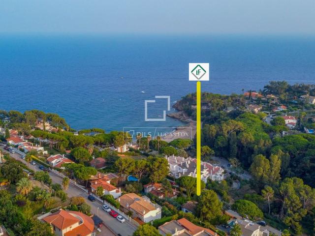 Lucas Fox presenta esta casa de estilo mediterráneo, con amp. 174m² Blanes