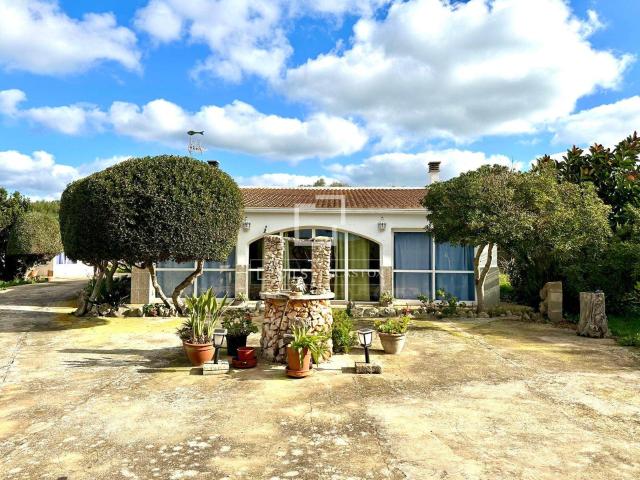 Lucas Fox presenta esta coqueta casa de campo situada sobre. 195m² Ciutadella de Menorca