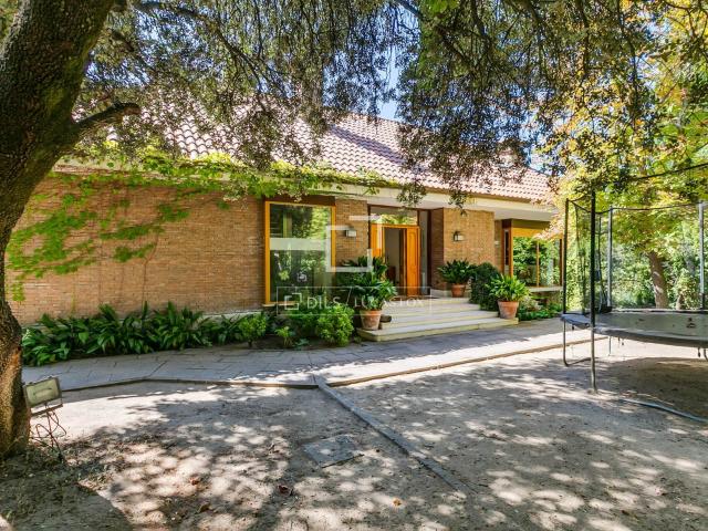 Lucas Fox presenta esta espectacular casa independiente de 8. 810m² Alcobendas y la Moraleja