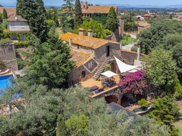 Lucas Fox presenta esta espectacular masía del siglo Xvi, cu. 1224m² Ullastret