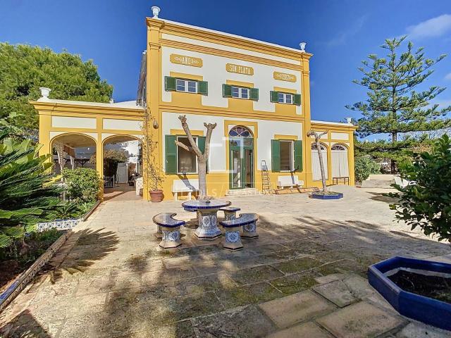 Lucas Fox presenta esta excelente casa de estilo señorial de. 409m² Sant Lluís