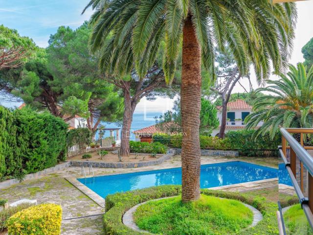 Lucas Fox presenta esta exclusiva villa de lujo con vistas a. 689m² S'Agaro