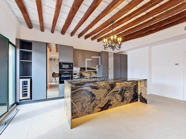 Lucas Fox presenta esta maravillosa promoción en el casco an. 173m² Vilanova I la Geltru