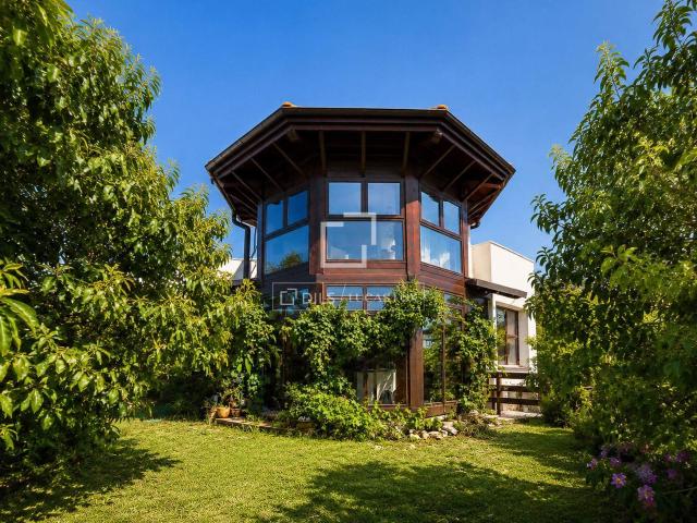 Lucas Fox presenta esta singular villa, una propiedad excepc. 167m² San Sebastián