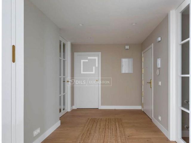 Lucas Fox presenta este espectacular piso reformado integral. 253m² Madrid