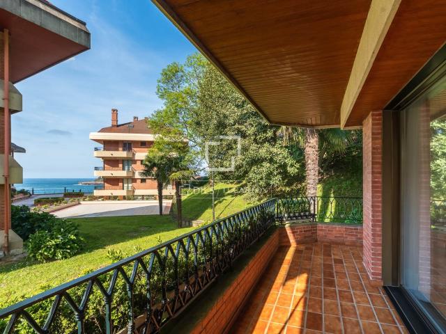 Lucas Fox presenta este exclusivo piso exterior con vistas a. 230m² San Sebastián