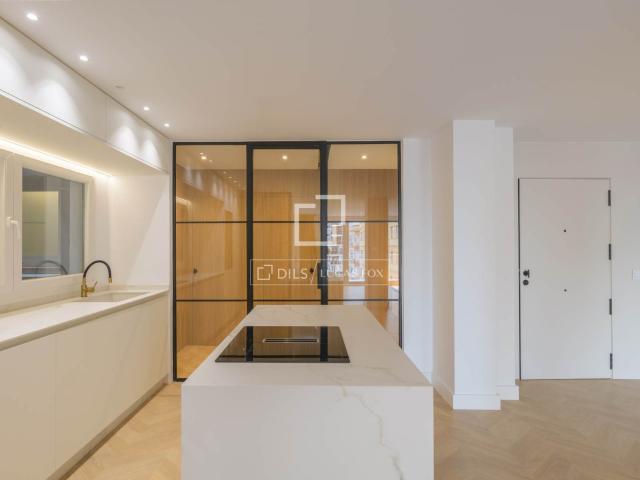Lucas Fox presenta este impresionante piso de lujo completam. 100m² Málaga