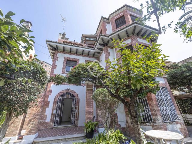 Lucas Fox presenta la oportunidad de vivir en tu propia casa. 290m² Valencia