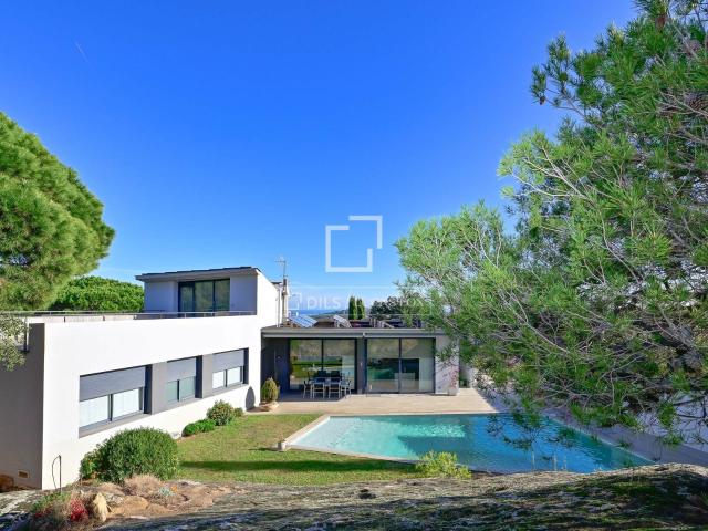 Lucas Fox presenta Villa Nova, una magnífica villa de diseño. 466m² Sant Feliu de Guíxols