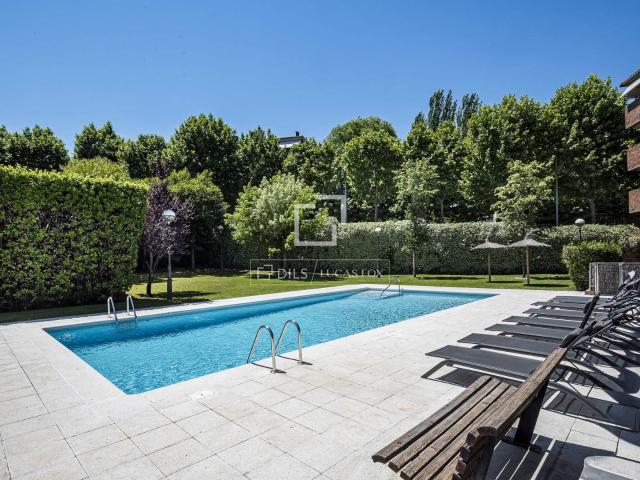 Lucas Fox tiene el placer de presentar este magnífico piso s. 120m² Sant Cugat del Vallés