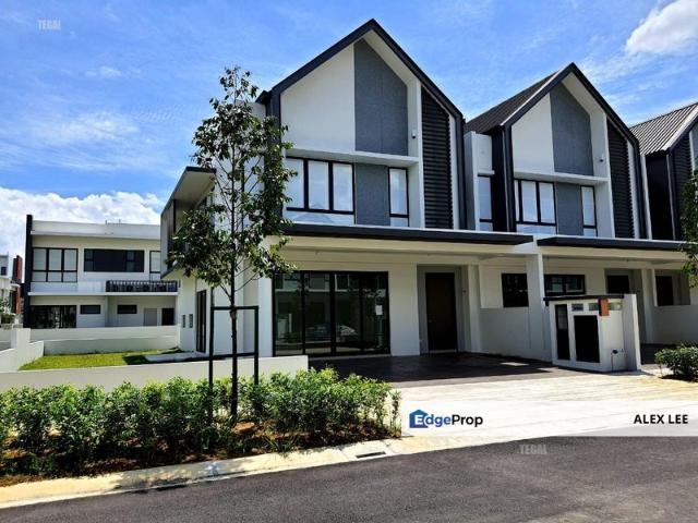 Lucent Residence @ twentyfive.7
