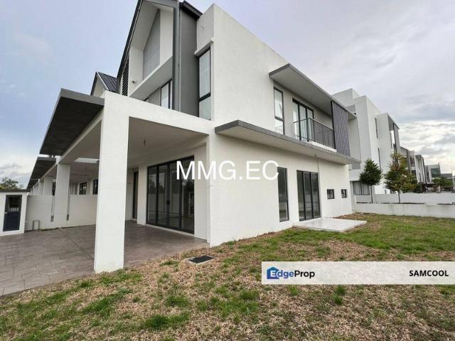Lucent Residence @ twentyfive.7