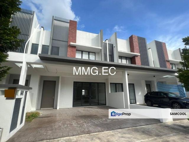 Lucent Residence @ twentyfive.7