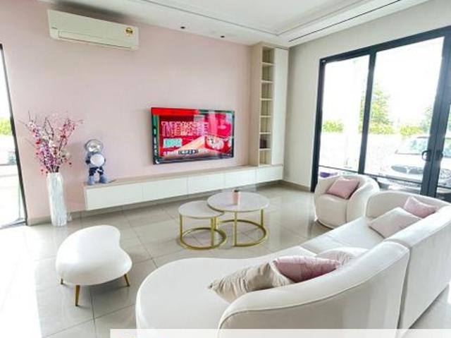 Lucent Residence @ twentyfive.7