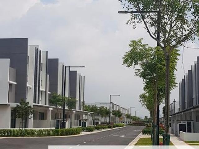 Lucent Residence @ twentyfive.7