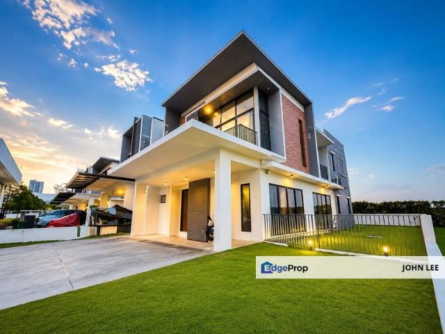 Lucent Residence @ twentyfive.7