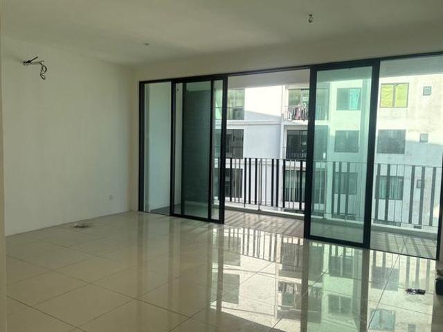 Lucky Condo Unit at Level 9 Tropics City