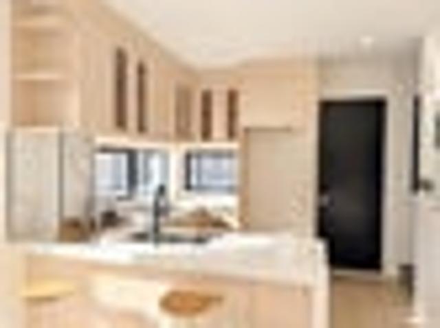 Lucky Last! Brand New Stylish 3 Beds Family Home