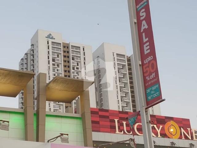 Lucky One Apartment Flat Sized 1800 Square Feet