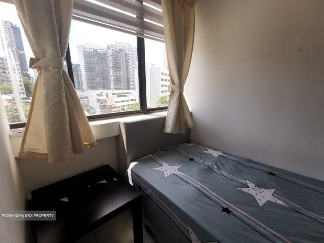Lucky Plaza D9, Apartment