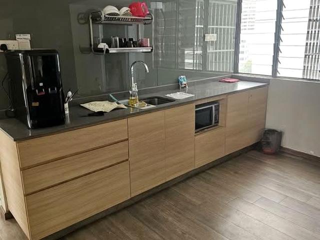 Lucky Plaza D9, Apartment