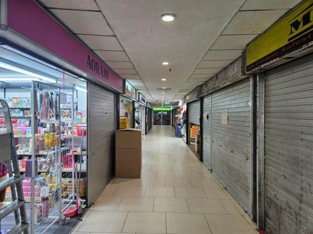 Lucky Plaza Mall Shop For Sale, $2,880,000516 sqft $5,581.00 psf