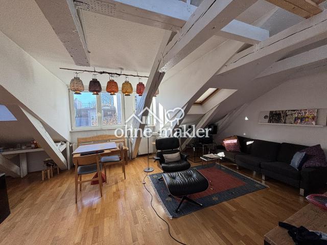Luftige Dachgeschoßwohnung beim Paulinenplatz