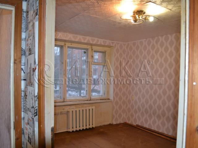 Луга, Кирова пр кт,68