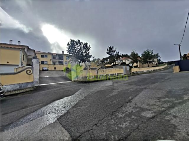 Lugar de Estacionamento, em Garagem de Condomínio | Venda do Pinheiro