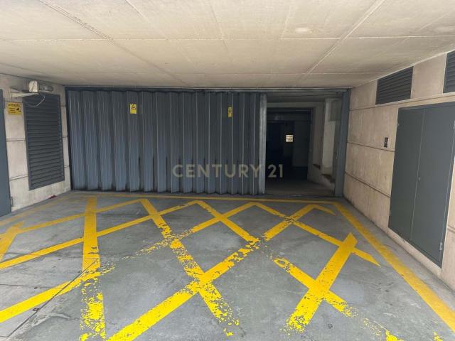 Lugar de garagem à venda em Campolide – Lisboa
