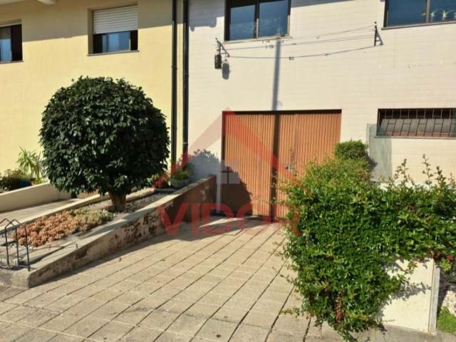 Lugar de garagem em Paredes