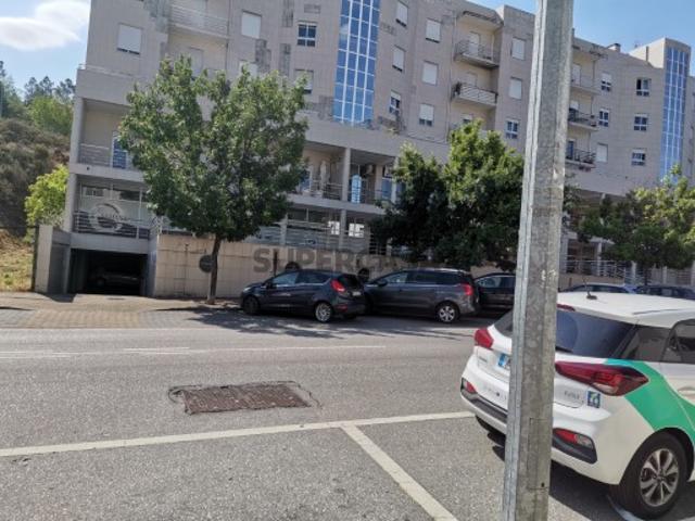 Lugar de Garagem para Arrendamento AL/AM
