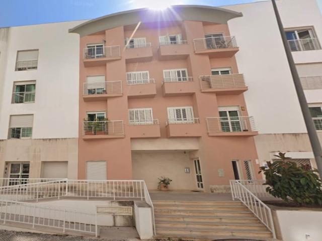 Lugar de Garagem para Arrendamento | Laranjeiras Lisboa