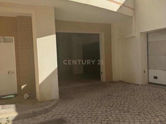 Lugar de parqueamento para venda Armação de Pera Algarve