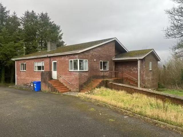 Lugmeen, Drumkeeran, Drumkeeran, Co. Leitrim, N41K389 is for s.