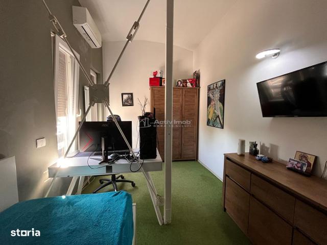 Lugoj, Vila de Vis Cu Piscina, 440 Mp. Construiti, 820 Mp. Teren