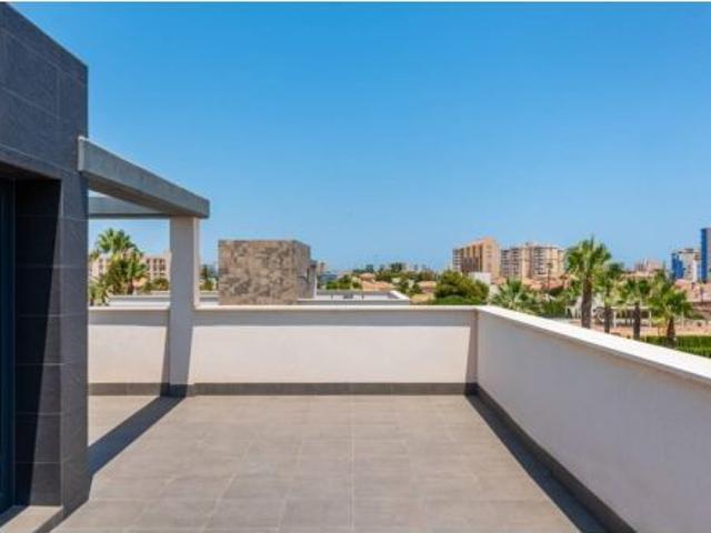 Lujo Mediterráneo – Exclusiva Villa de Obra Nueva de 4 Dormitorios con Piscina Privada