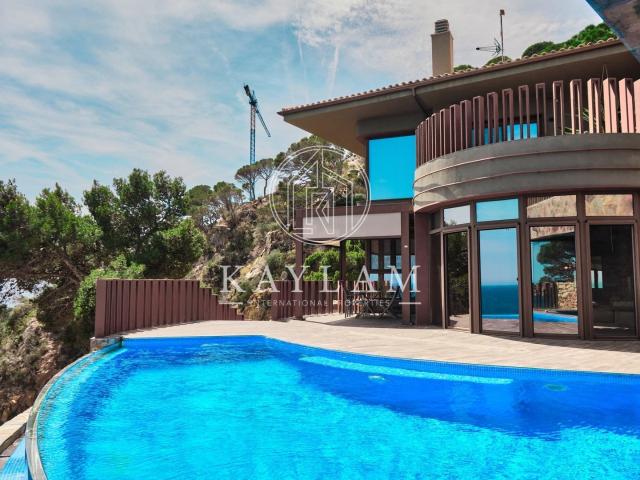 Lujo Esta impresionante residencia se encuentra en una ubica. 519m² Sant Feliu de Guíxols